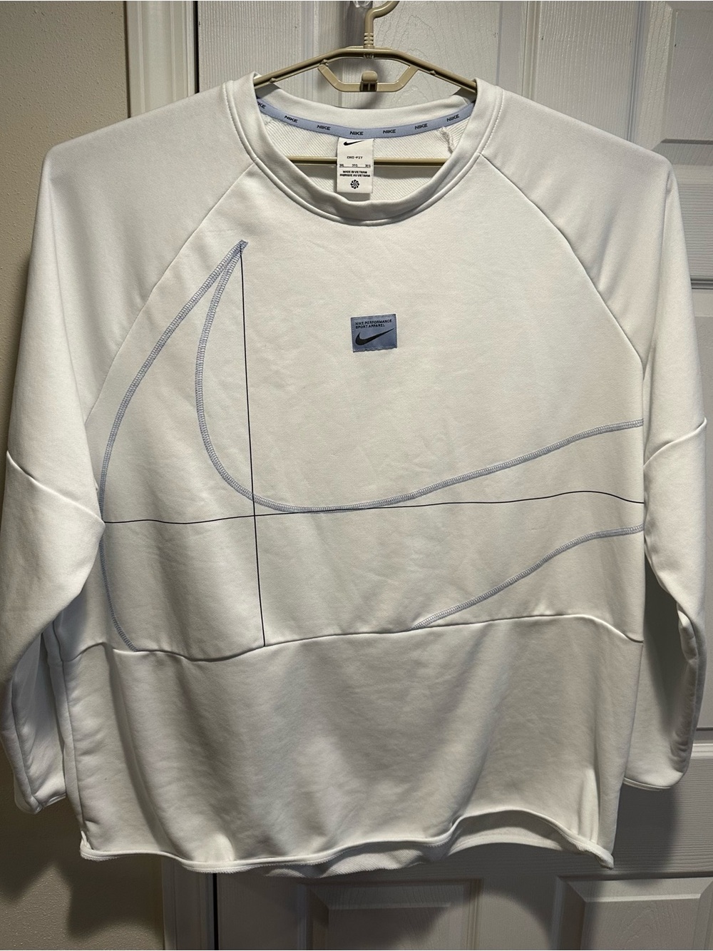 Nike Men's Dri-FIT Crewneck
Fitness Top in White 3XL
